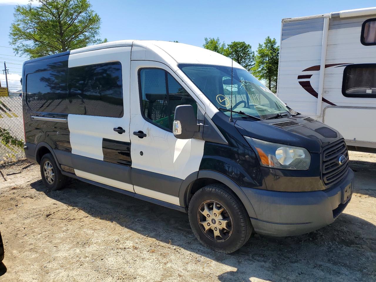 2015 FORD Transit — VIN 1FTYR2CMXFKB28259 — photo 4